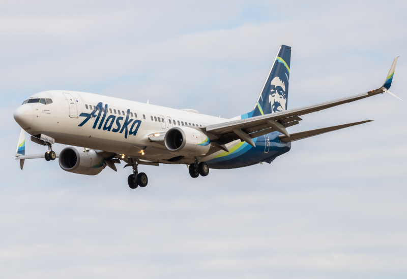 Photo of N530AS - Alaska Airlines Boeing 737-800 at BWI on AeroXplorer Aviation Database