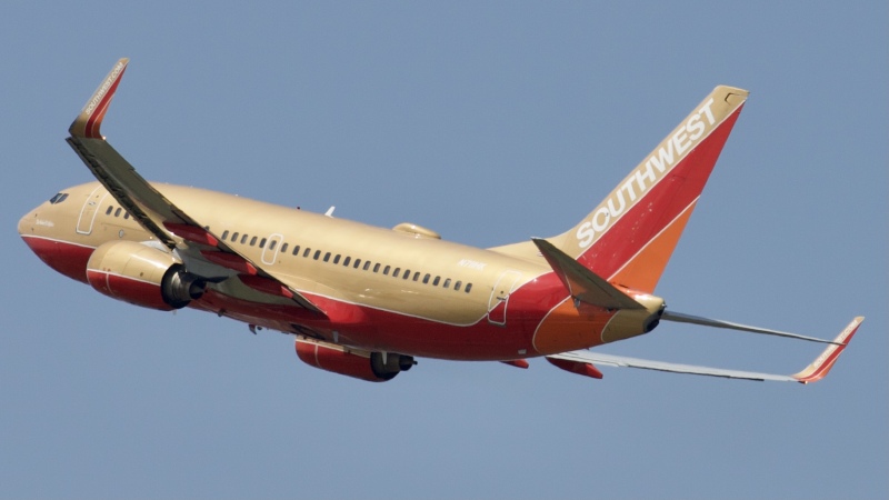 Photo of N711HK - Southwest Airlines Boeing 737-700 at IAH on AeroXplorer Aviation Database