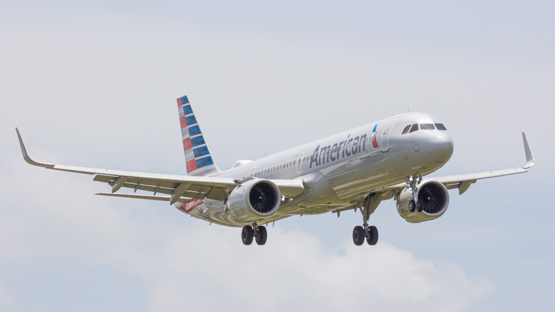Photo of N421UW - American Airlines Airbus A321NEO at MIA on AeroXplorer Aviation Database