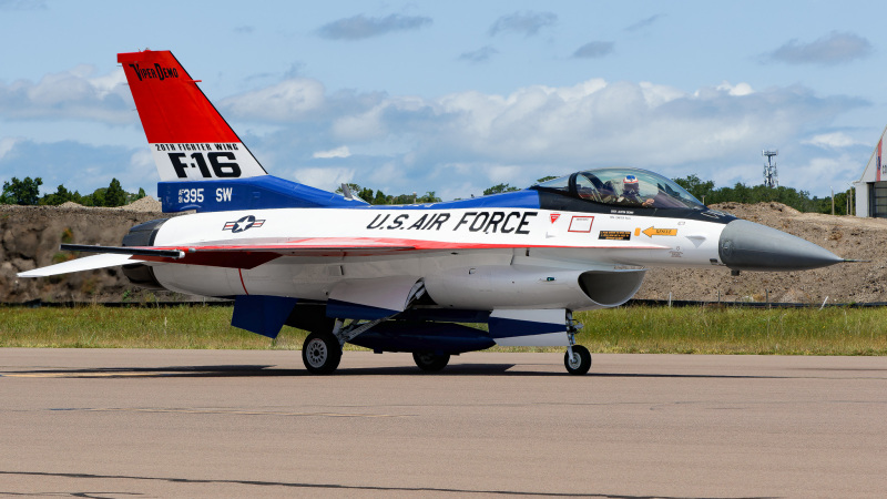 Photo of 91-0395 - USAF - United States Air Force General Dynamics F-16 Fighting Falcon at PIE on AeroXplorer Aviation Database