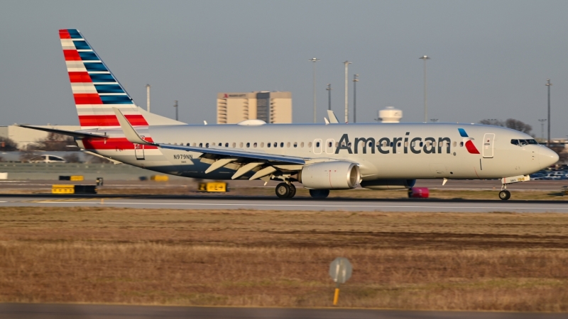 Photo of N979NN - American Airlines Boeing 737-800 at DFW on AeroXplorer Aviation Database