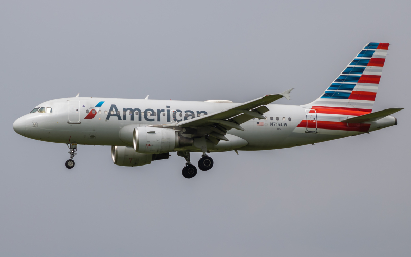 Photo of N715UW - American Airlines Airbus A319 at PHL on AeroXplorer Aviation Database