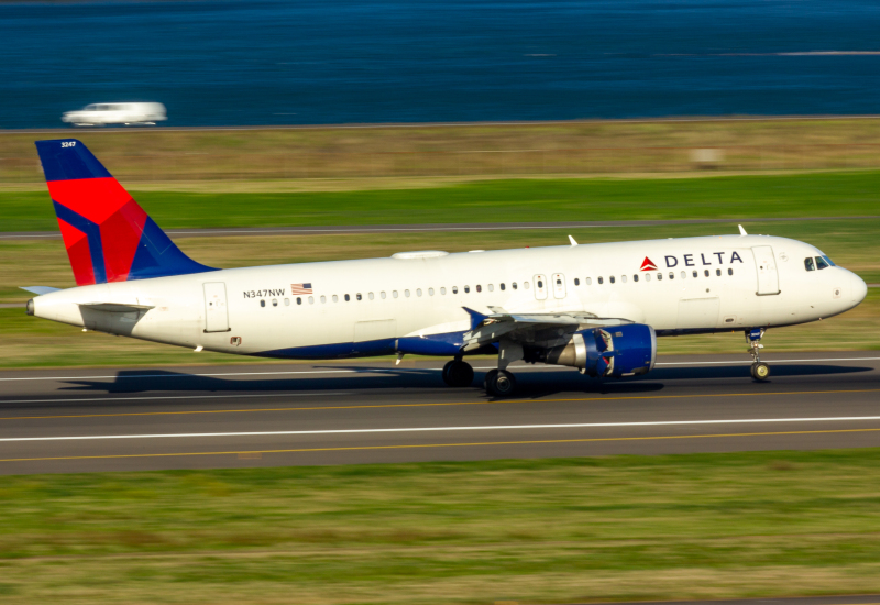 Photo of N347NW - Delta Airlines Airbus A320 at PDX on AeroXplorer Aviation Database