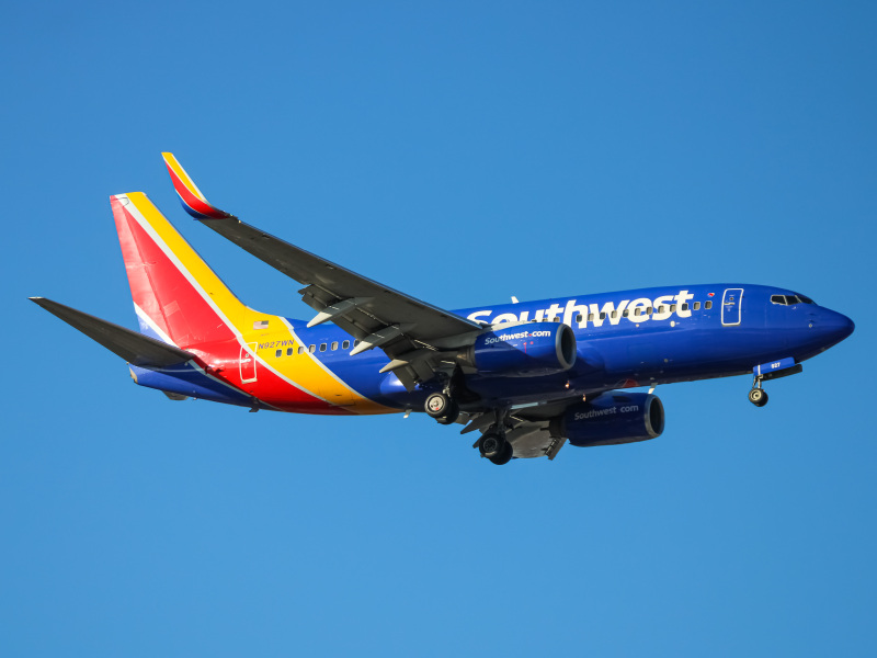 Photo of N927WN - Southwest Airlines Boeing 737-700 at BWI on AeroXplorer Aviation Database