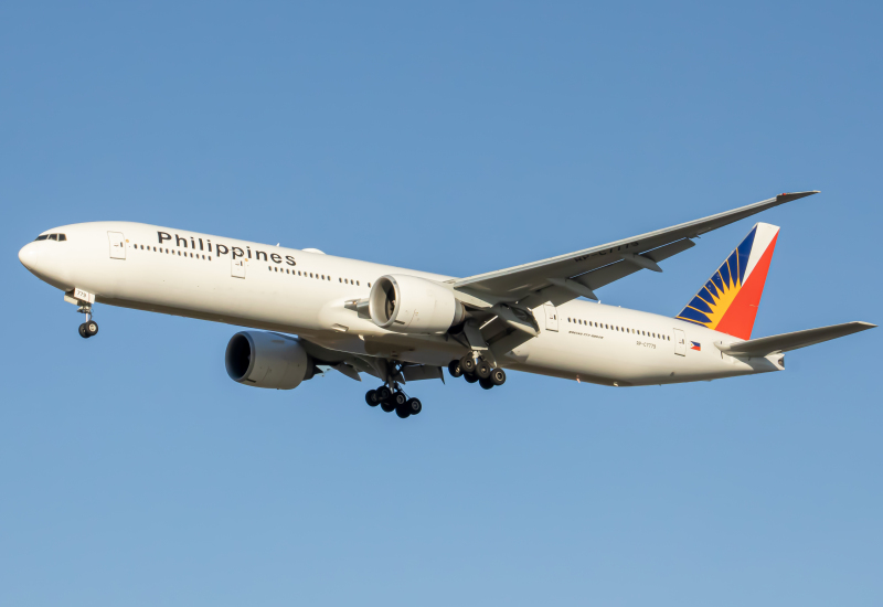 Photo of RP-C7779 - Philippine Airlines Boeing 777-300ER at YVR on AeroXplorer Aviation Database