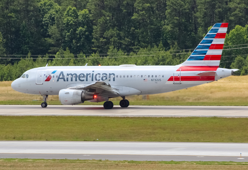 Photo of N732US - American Airlines Airbus A319 at RDU on AeroXplorer Aviation Database