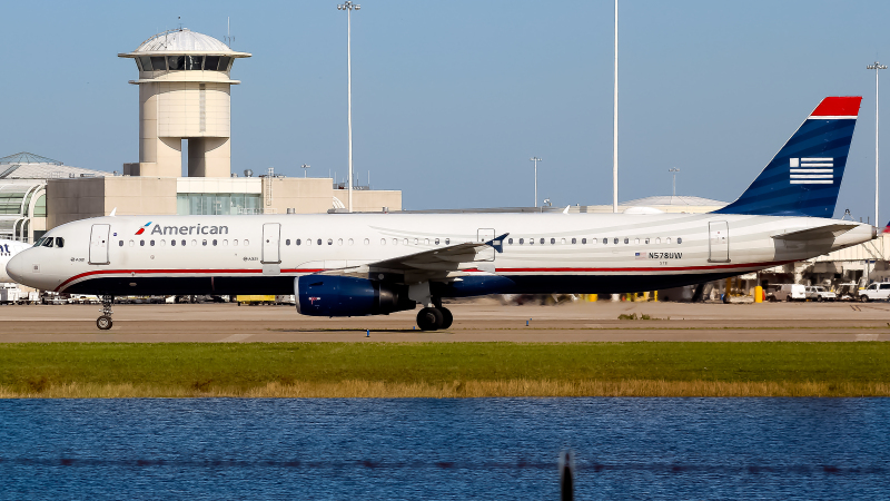 Photo of N578UW - American Airlines Airbus A321-200 at MCO on AeroXplorer Aviation Database