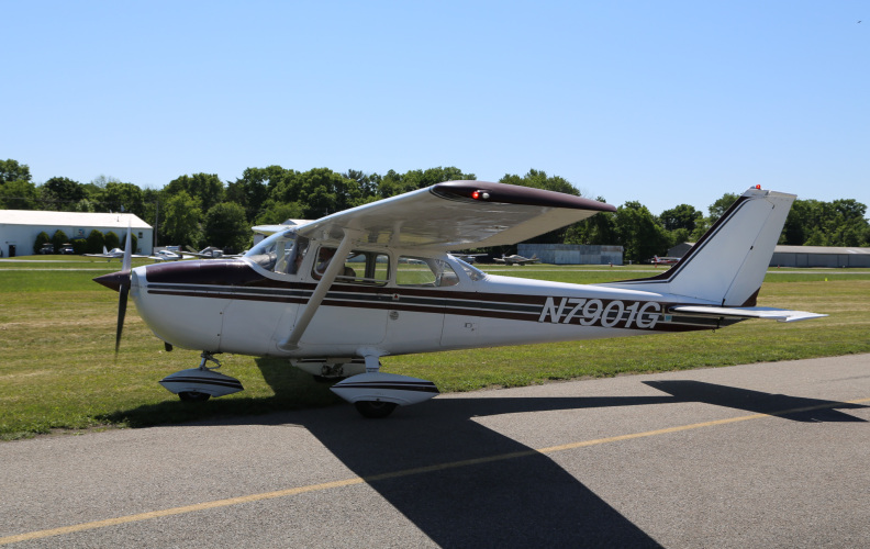 Photo of N7901G - PRIVATE Cessna 172 at N07 on AeroXplorer Aviation Database