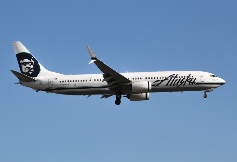 Photo of N468AS - Alaska Airlines Boeing 737-900ER at EWR on AeroXplorer Aviation Database
