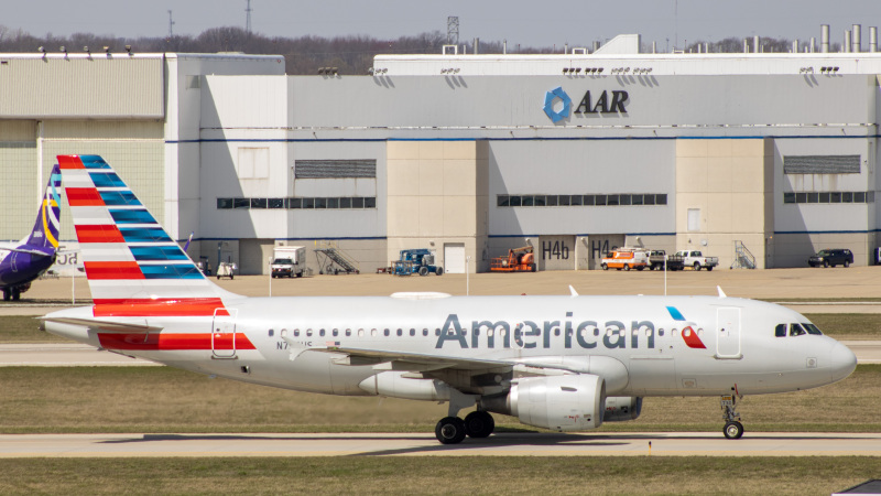 Photo of N730US - American Airlines Airbus A319 at IND on AeroXplorer Aviation Database