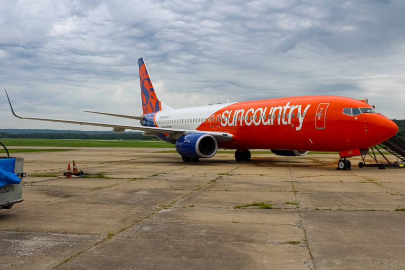 Photo of N835SY - Sun Country Airlines Boeing 737-800 at LUK on AeroXplorer Aviation Database