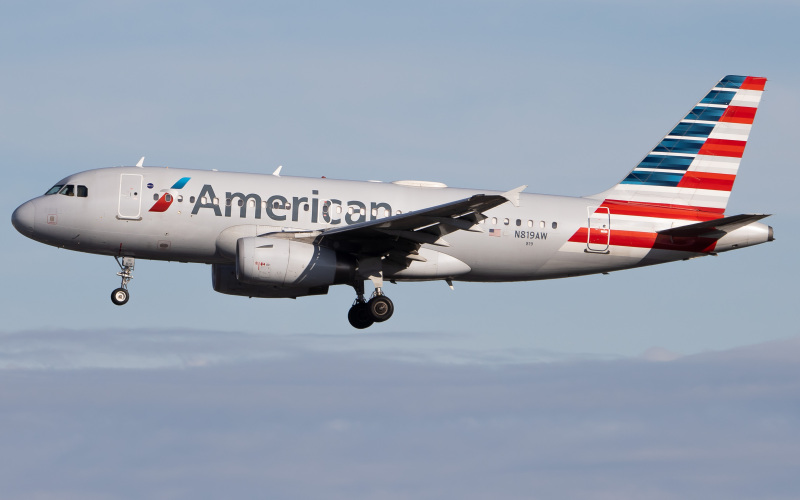 Photo of N819AW - American Airlines Airbus A319 at LAX on AeroXplorer Aviation Database