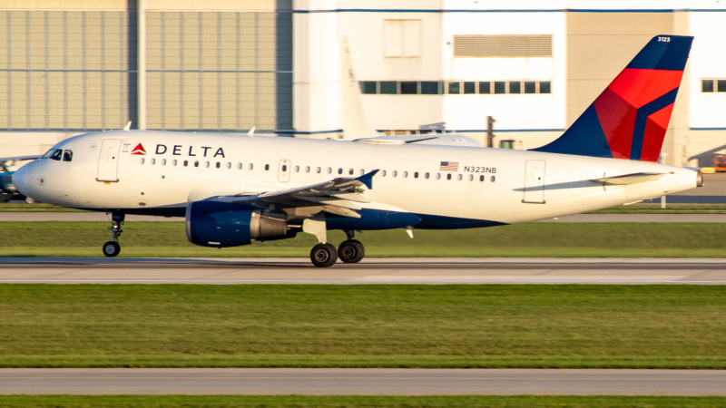 Photo of N323NB - Delta Airlines Airbus A319 at IND on AeroXplorer Aviation Database