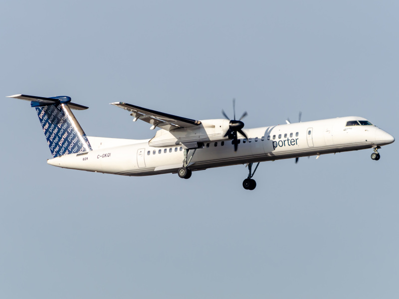Photo of C-CKQI  - Porter Airlines De Havilland Dash-8 q400 at EWR on AeroXplorer Aviation Database