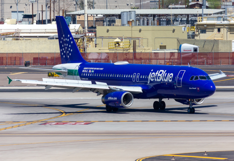 Photo of N531JL - JetBlue Airways Airbus A320 at PHX on AeroXplorer Aviation Database