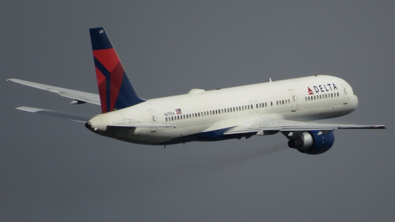 Photo of N679DA - Delta Airlines Boeing 757-200 at MCO on AeroXplorer Aviation Database