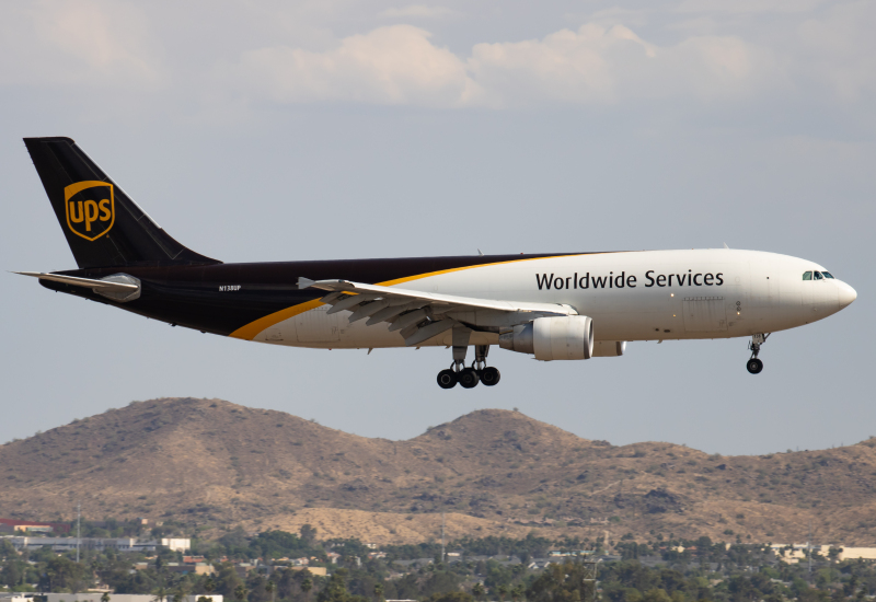 Photo of N138UP - United Parcel Service Airbus A300F-600 at PHX on AeroXplorer Aviation Database