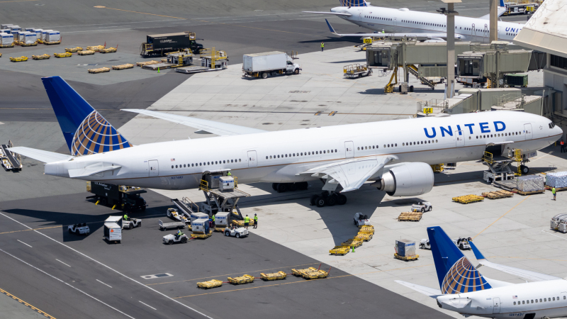 Photo of N2748U - United Airlines Boeing 777-300ER at HNL on AeroXplorer Aviation Database