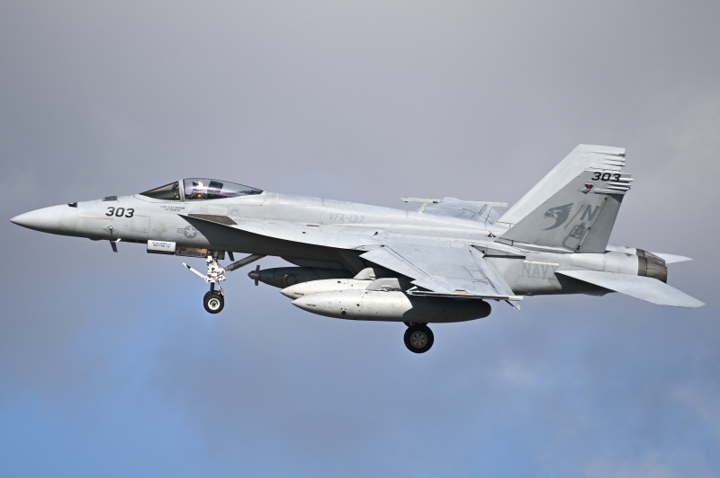 Photo of 168870 - USN - United States Navy Boeing F/A-18E/F Super Hornet at NZY on AeroXplorer Aviation Database