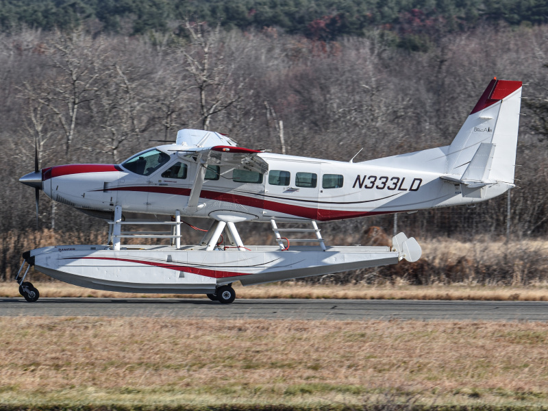 Photo of N333LD - PRIVATE Cessna 208 at OWD on AeroXplorer Aviation Database