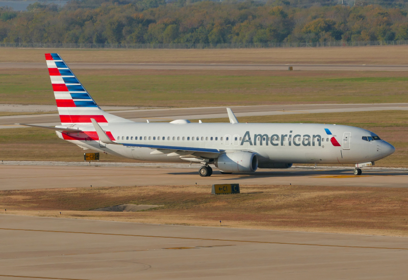 Photo of N316PF - American Airlines Boeing 737-800 at AUS on AeroXplorer Aviation Database