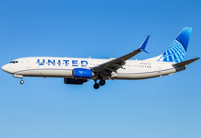 Photo of N77518 - United Airlines Boeing 737-800 at BWI on AeroXplorer Aviation Database