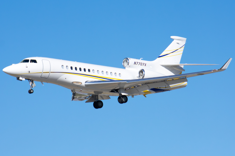 Photo of N7707X - Wheels Up Dassault Falcon 7X at SJC on AeroXplorer Aviation Database