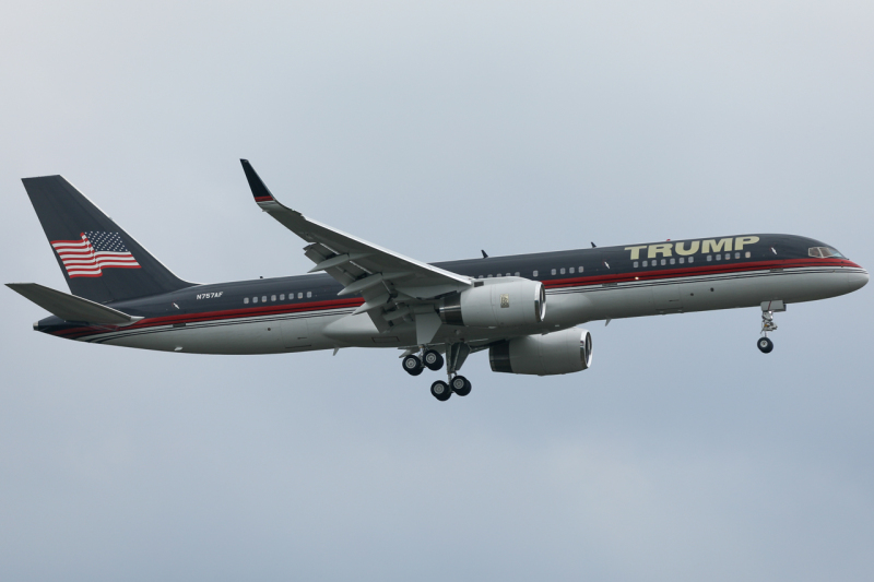 Photo of N757AF - PRIVATE Boeing 757-200 at AVP on AeroXplorer Aviation Database