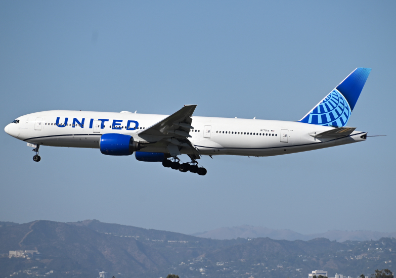 Photo of N775UA - United Airlines Boeing 777-200ER at LAX on AeroXplorer Aviation Database