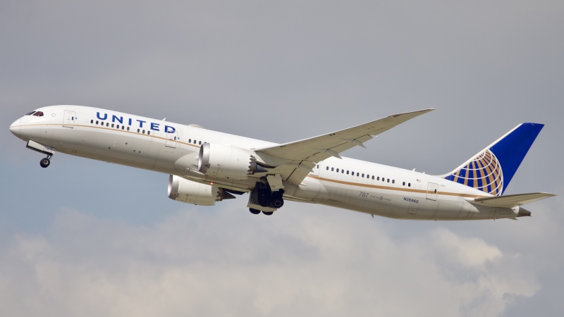 Photo of N26960 - United Airlines Boeing 787-9 at IAH on AeroXplorer Aviation Database