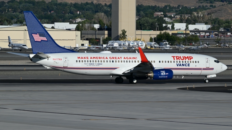 Photo of N917XA - Eastern Air Express 737-8J6 at RNO on AeroXplorer Aviation Database