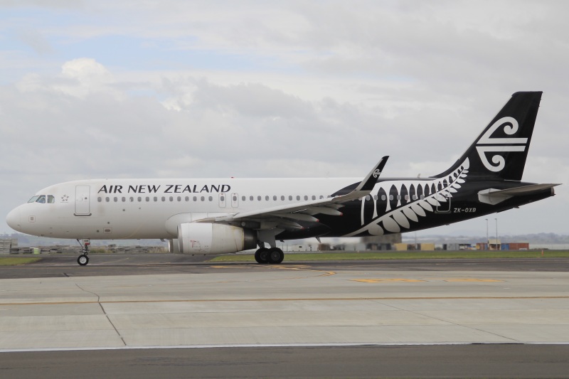 Photo of ZK-OXB - Air New Zealand Airbus A320 at AKL on AeroXplorer Aviation Database