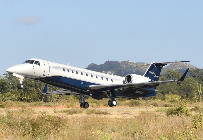 Photo of N650JF - PRIVATE Embrear Legacy 600 at CSL on AeroXplorer Aviation Database