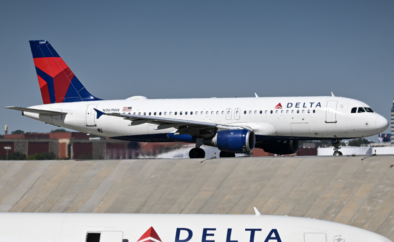 Photo of N369NW - Delta Airlines Airbus A320 at ATL on AeroXplorer Aviation Database