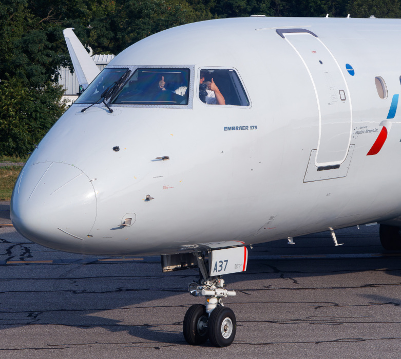 Photo of N437YX - Republic Airways Embraer E175 at ROA on AeroXplorer Aviation Database