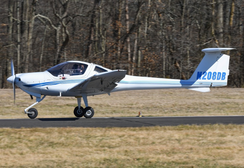 Photo of N208DB - PRIVATE Diamond DA-20 at N14 on AeroXplorer Aviation Database