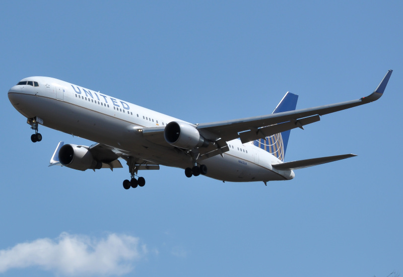 Photo of N662UA - United Airlines Boeing 767-300ER at IAD on AeroXplorer Aviation Database