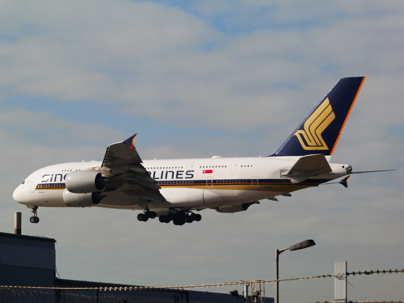 Photo of 9V-SKS - Singapore Airlines Airbus A380-800 at HKG on AeroXplorer Aviation Database