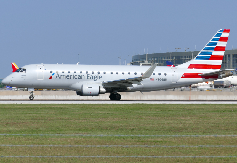 Photo of N264NN - American Eagle Embraer E175 at AUS on AeroXplorer Aviation Database