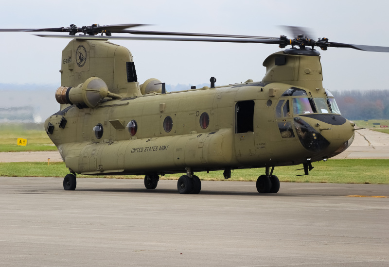 Photo of 15-08190 - USA - United States Army Boeing CH-47 Chinook at LUK on AeroXplorer Aviation Database
