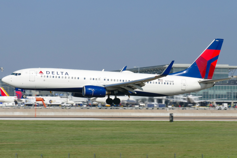 Photo of N3744F - Delta Airlines Boeing 737-800 at AUS on AeroXplorer Aviation Database