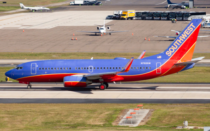 Photo of N762SW - Southwest Airlines Boeing 737-700 at TPA on AeroXplorer Aviation Database