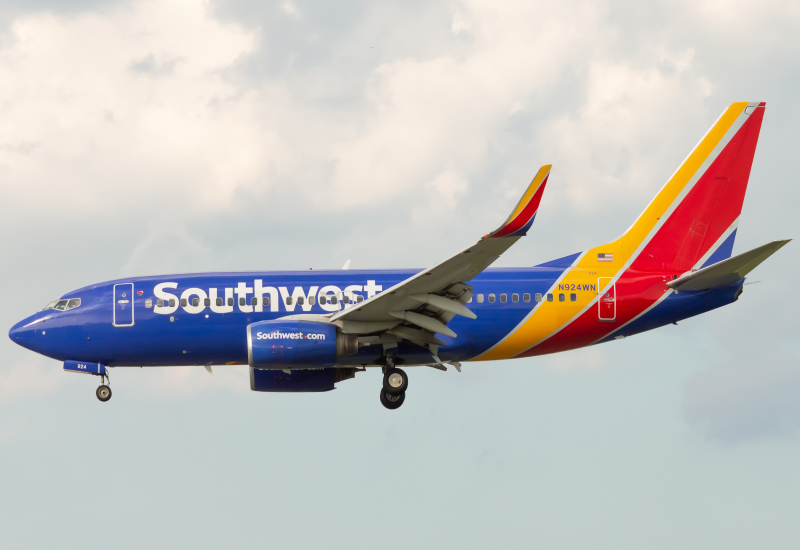 Photo of N924WN - Southwest Airlines Boeing 737-700 at BWI on AeroXplorer Aviation Database