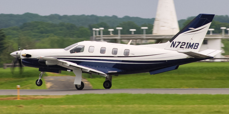 Photo of N721MB - PRIVATE Socata TBM-700 at FDK on AeroXplorer Aviation Database