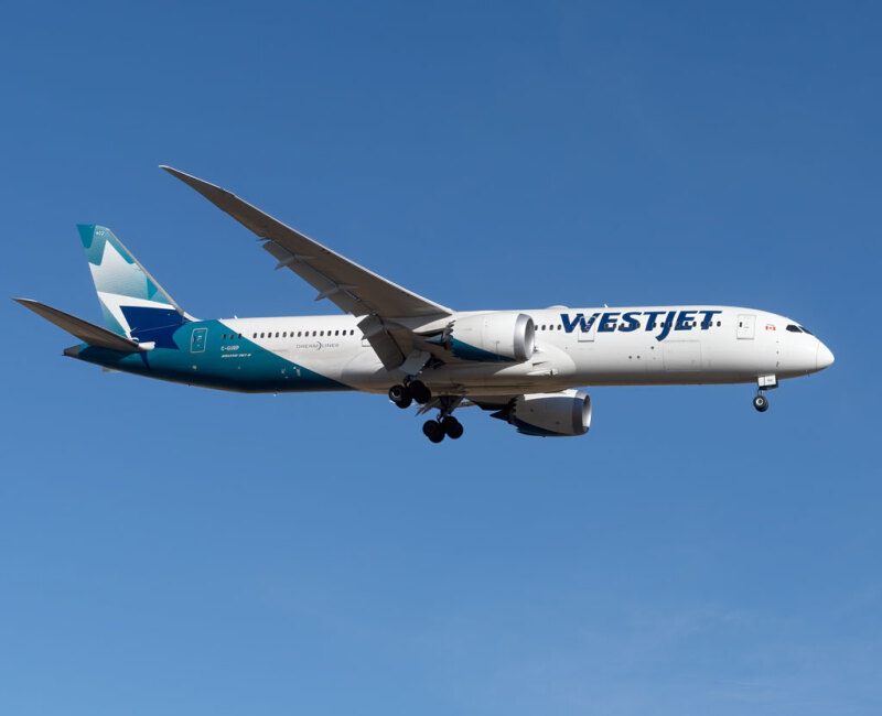 Photo of C-GURP - WestJet Boeing 787-9 at YYC on AeroXplorer Aviation Database