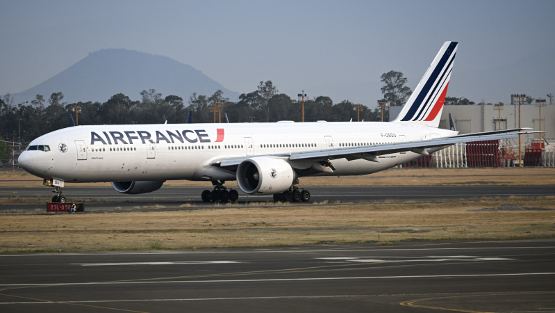 Photo of F-GSQU - Air France Boeing 777-300ER at MEX on AeroXplorer Aviation Database