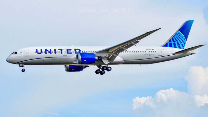 Photo of N25982 - United Airlines Boeing 787-9 at SIN on AeroXplorer Aviation Database