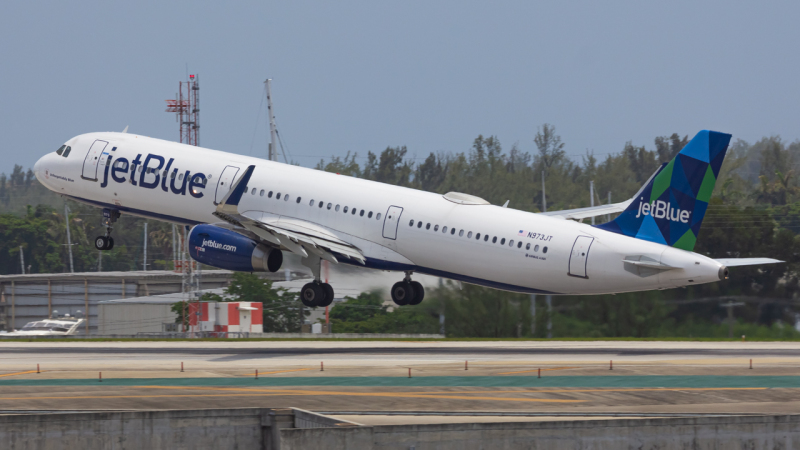 Photo of N973JT - JetBlue Airways Airbus A321-200 at FLL on AeroXplorer Aviation Database