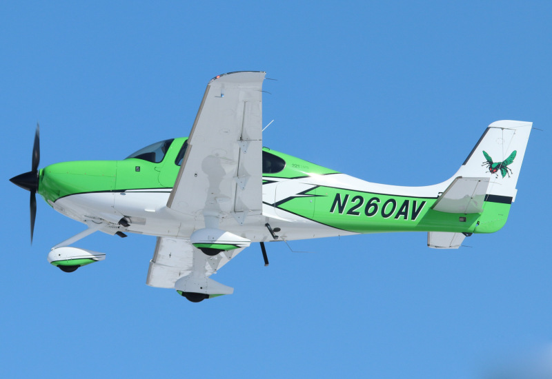Photo of N260AV - PRIVATE Cirrus SR22 at THV on AeroXplorer Aviation Database