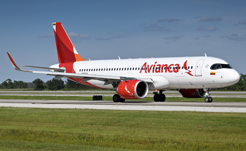 Photo of N965AV - Avianca Airbus A320NEO at MCO on AeroXplorer Aviation Database